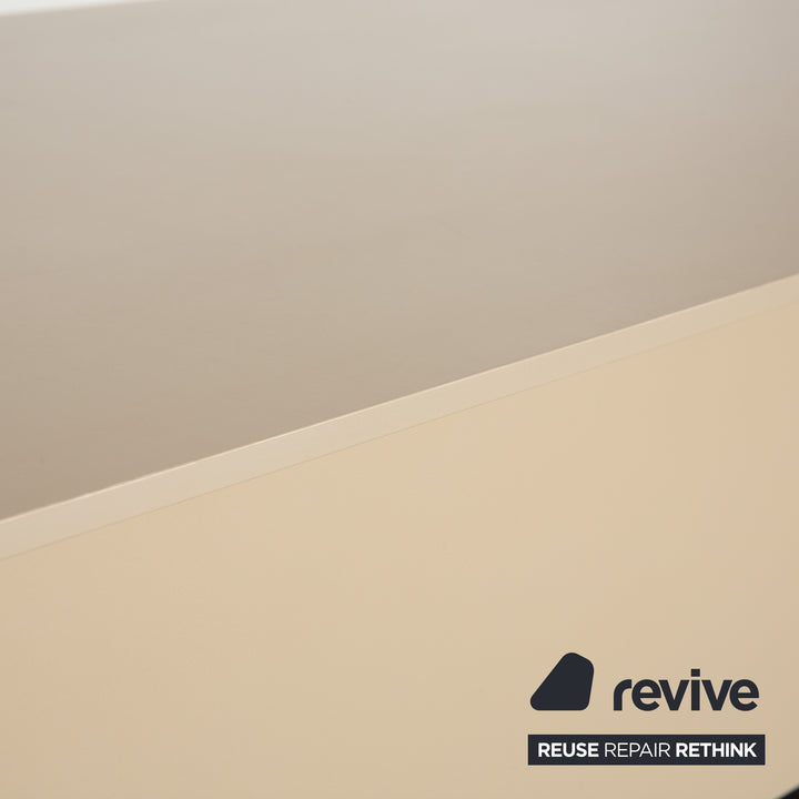 Christine Kröncke Slot Holz Sideboard Beige indirekte Beleuchtung