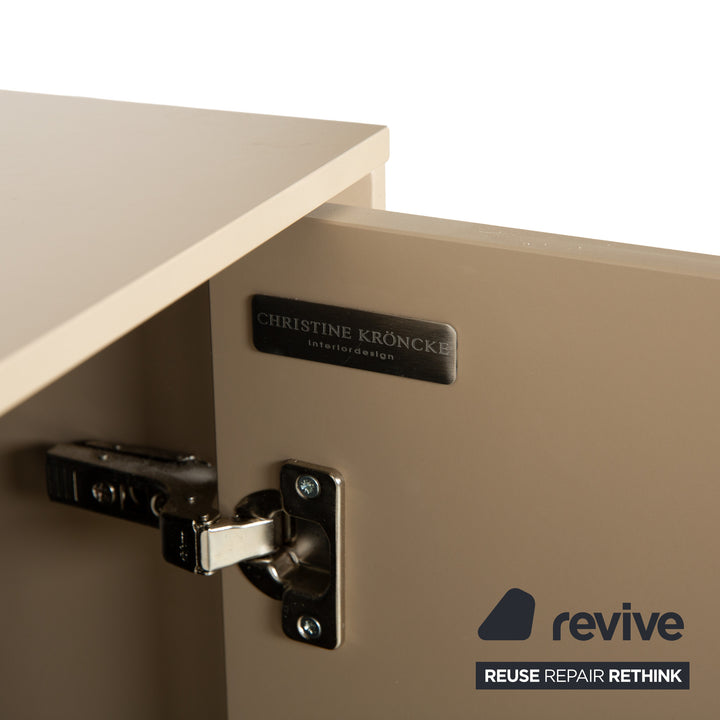 Buffet en bois beige à éclairage indirect Slot de Christine Kröncke