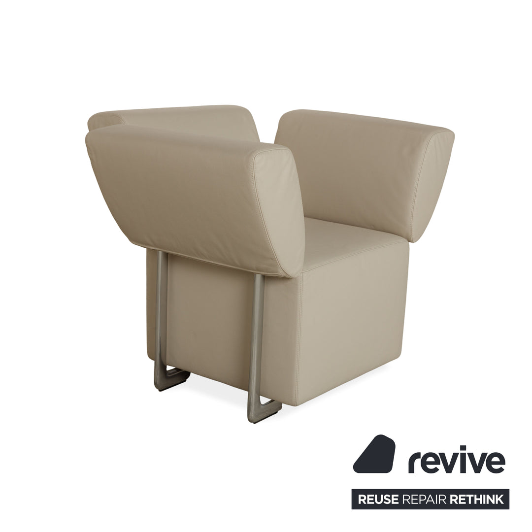 Fauteuil COR Clou en cuir crème fonction manuelle