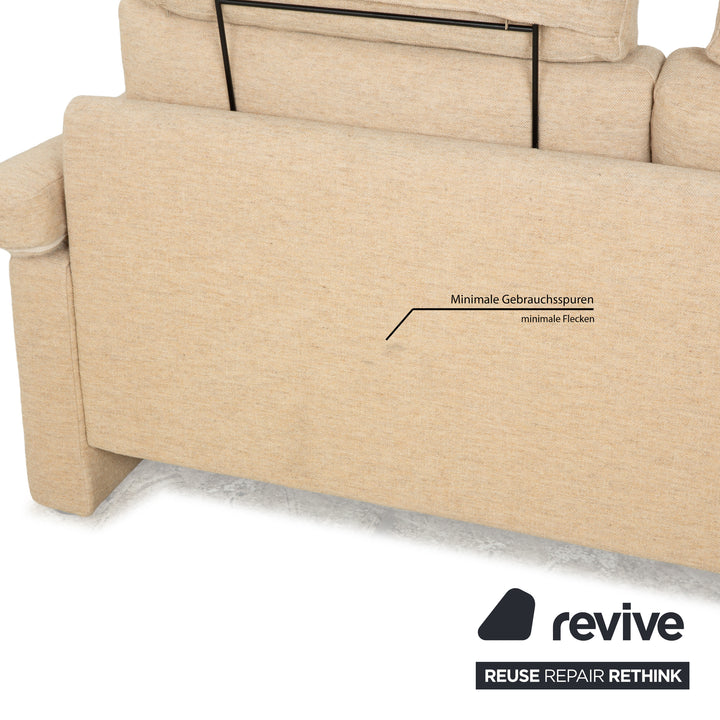 Canapé deux places en tissu beige Cor Conseta avec appuie-têtes