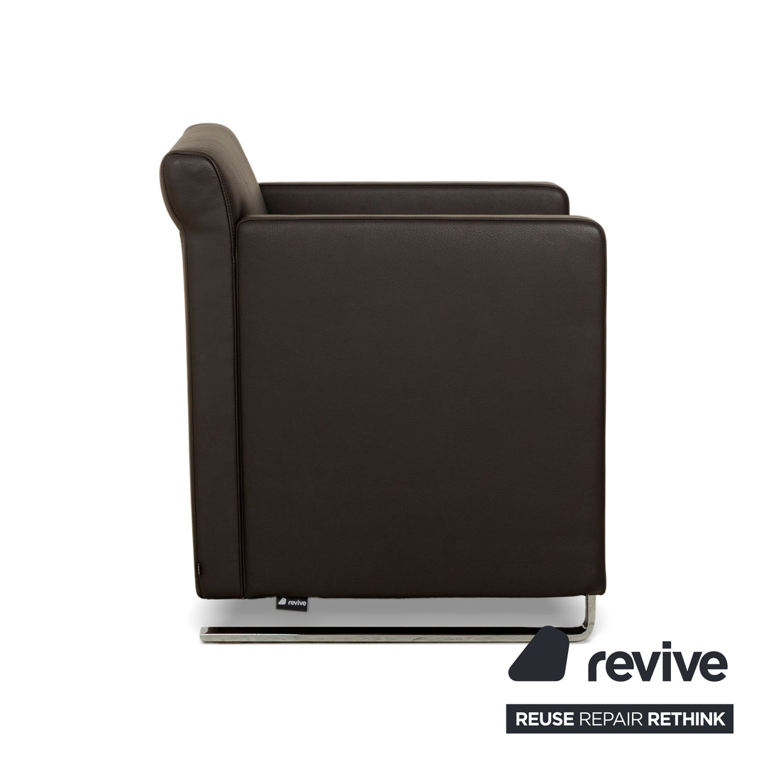 Cor Quandt leather armchair dark brown