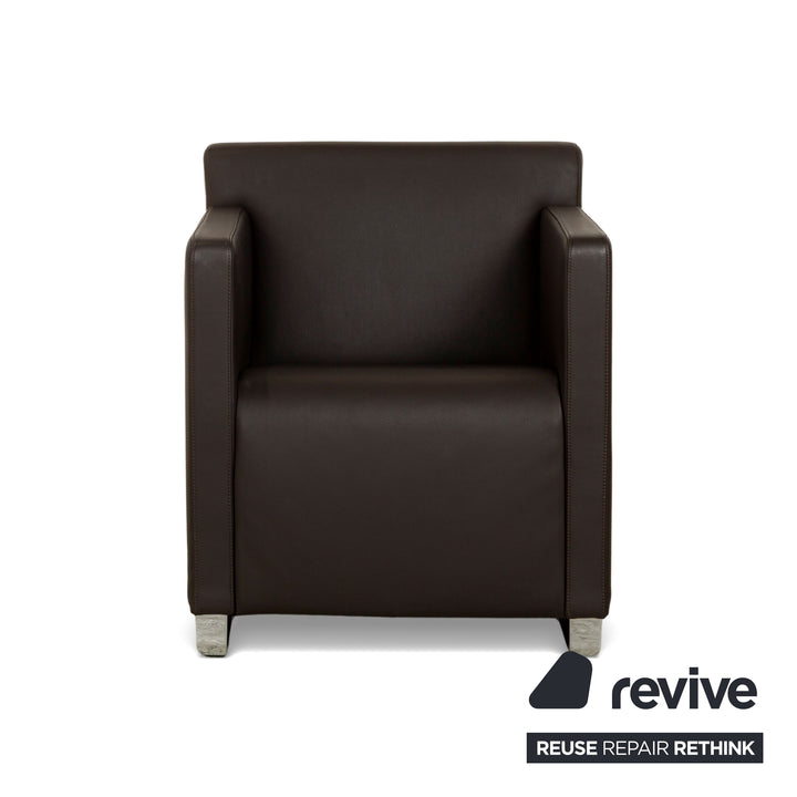 Cor Quandt leather armchair dark brown