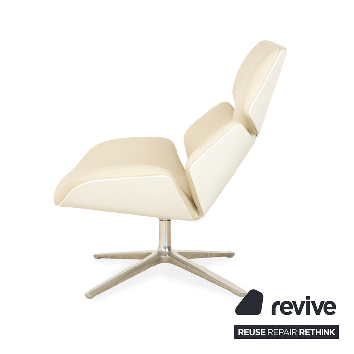 Fauteuil en cuir Cor Shrimp jehs + laub, beige crème chromé, avec repose-pieds