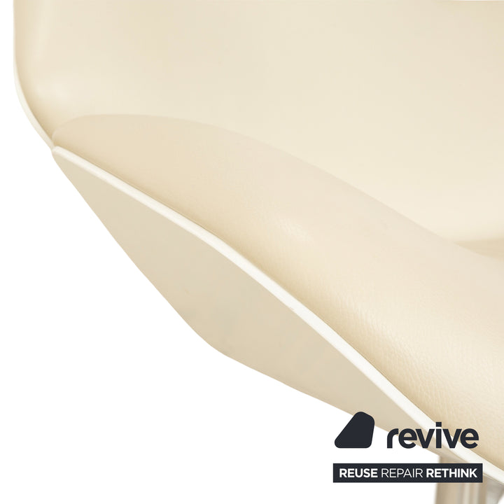 Fauteuil en cuir Cor Shrimp jehs + laub, beige crème chromé, avec repose-pieds