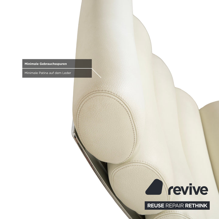 Fauteuil cantilever en cuir Cor Sinus, blanc crème, avec repose-pieds