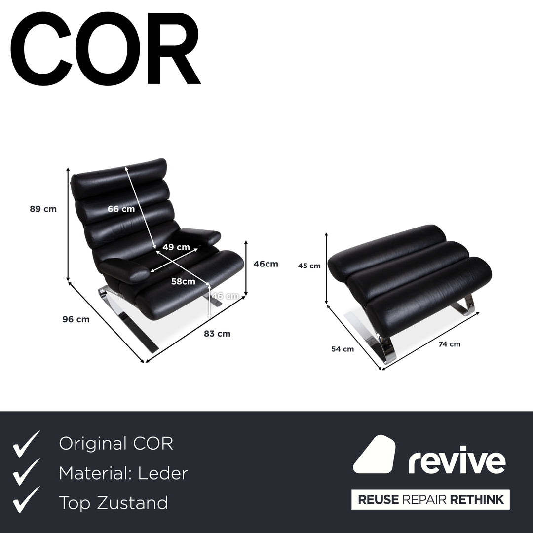 Fauteuil Cor Sinus en cuir chromé noir avec repose-pieds et bras articulés.