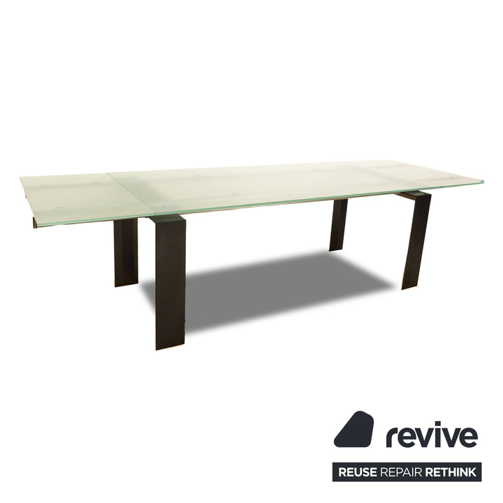 DESALTO Stilt glass dining table black manual function extendable function 200/300 x 77 x 99cm