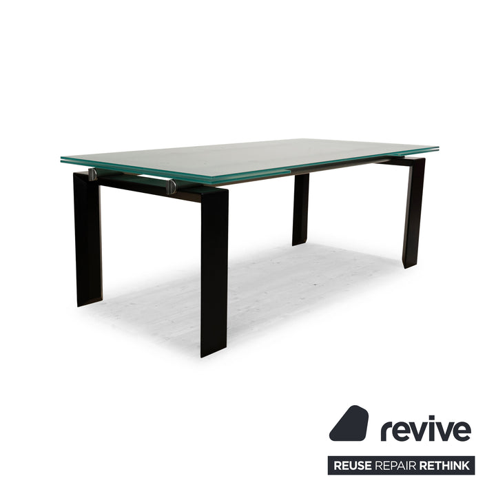 Table à manger extensible en verre sur pilotis Desalto argentée et noire