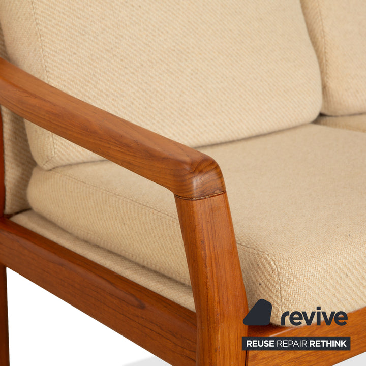 Canapé deux places Dyrlund en bois et tissu marron beige style milieu du siècle