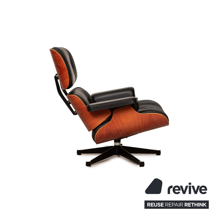 Vitra Eames Lounge Chair Black Leather Armchair incl. Ottoman