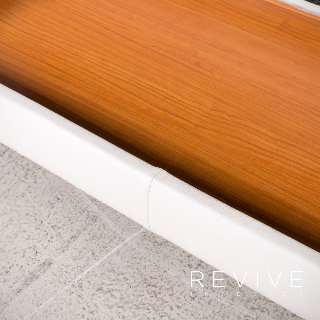 Tabouret design en cuir véritable blanc Ewald Schillig Brand Face, référence 8410