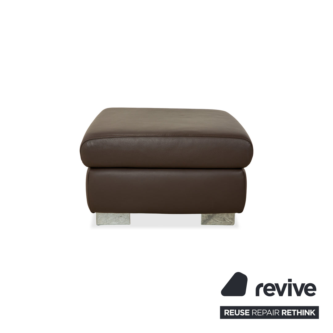 Ensemble canapé d'angle et pouf en cuir marron Ewald Schillig Courage, à réglage manuel.