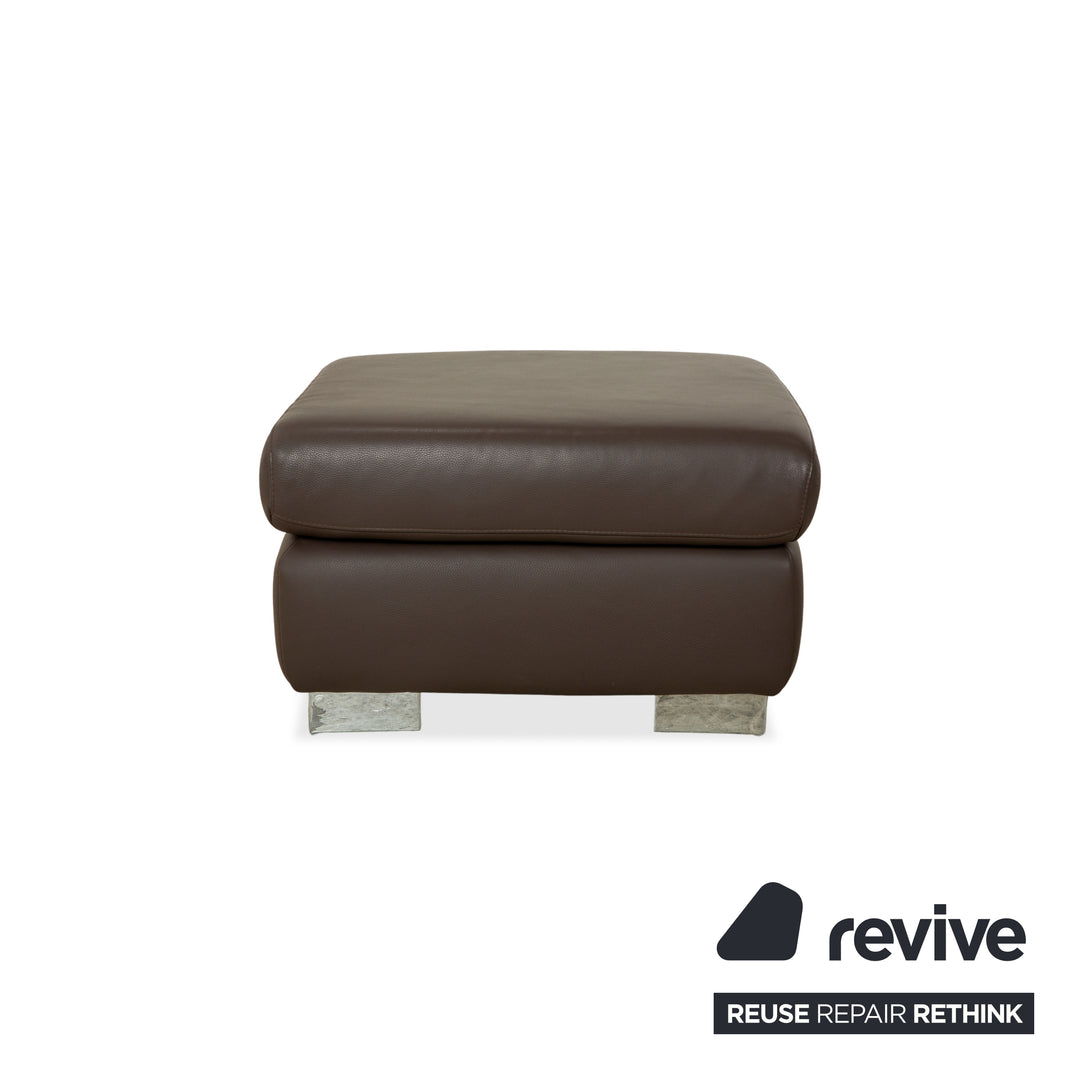 Ensemble canapé d'angle et pouf en cuir marron Ewald Schillig Courage, à réglage manuel.