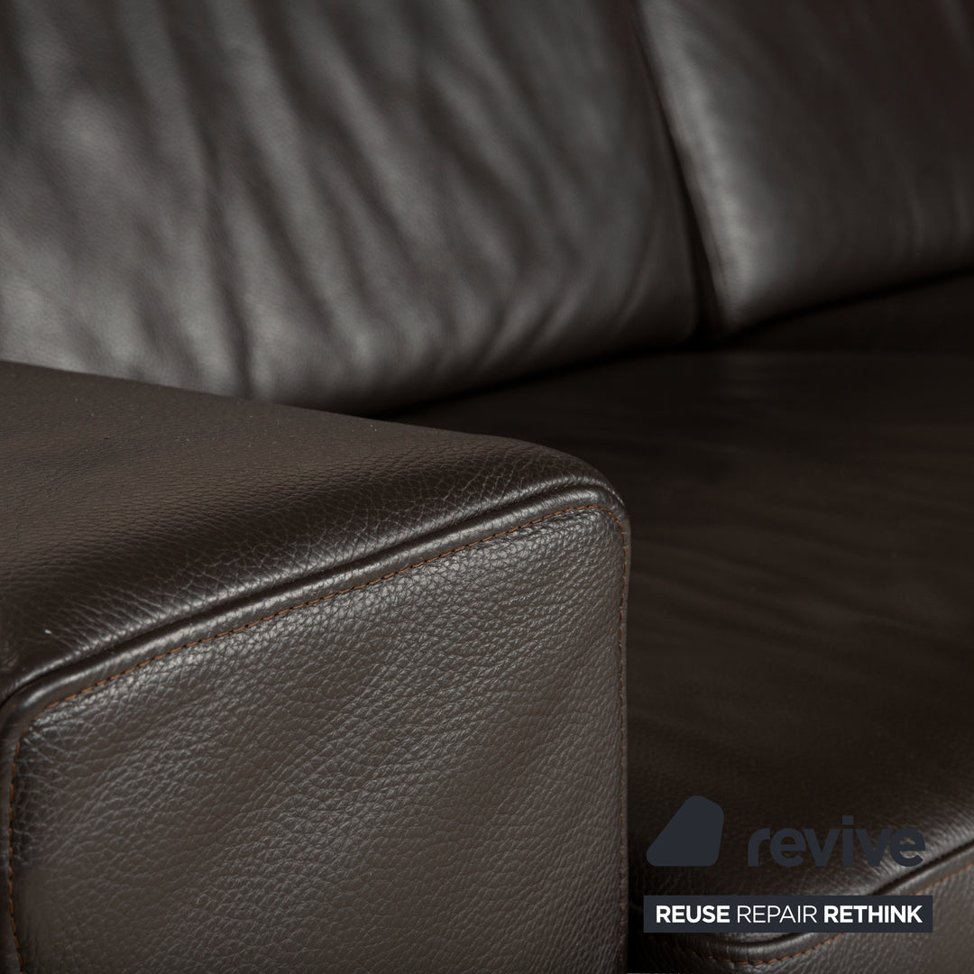 Canapé trois places en cuir marron foncé Ewald Schillig