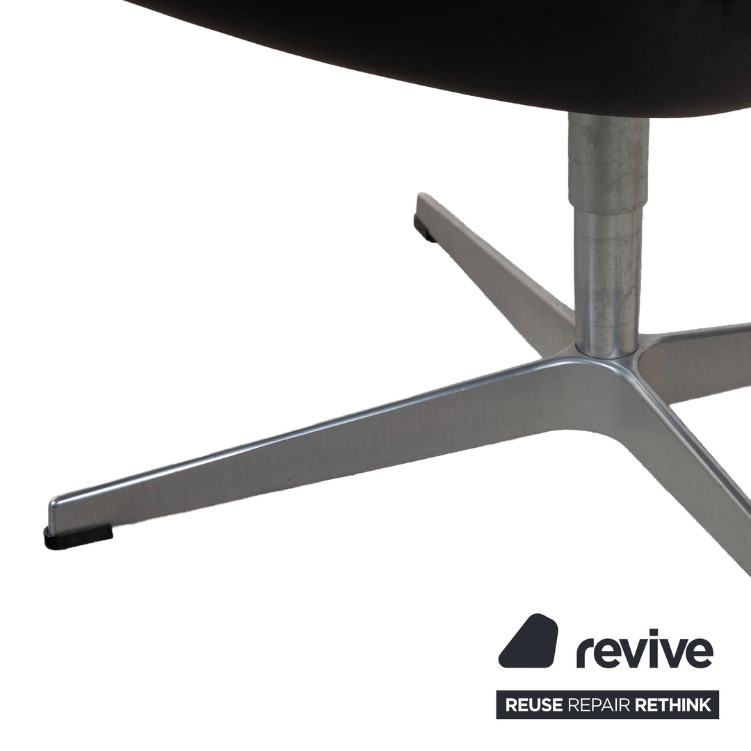 Fritz Hansen 2x Swan Chair Leder Sessel Schwarz manuelle Funktion mit Drehstopp Funktion