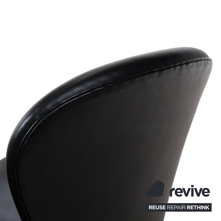 Fritz Hansen Swan Chair Leder Sessel Schwarz manuelle Funktion mit Drehstopp Funktion