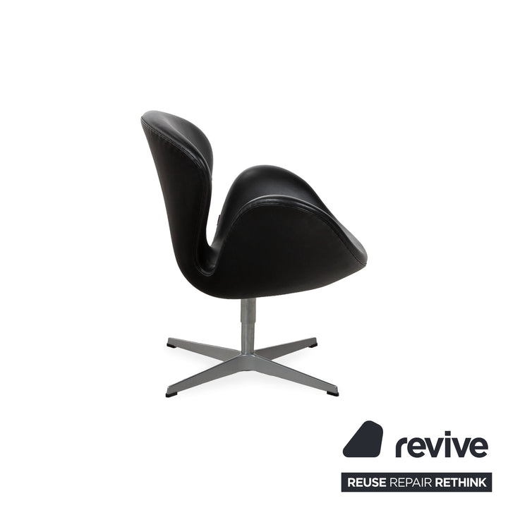Fritz Hansen Swan Chair Leder Sessel Schwarz manuelle Funktion mit Drehstopp Funktion