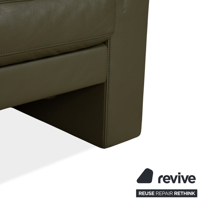 Canapé deux places en cuir vert olive FSM Claro avec fonctions manuelles et électriques