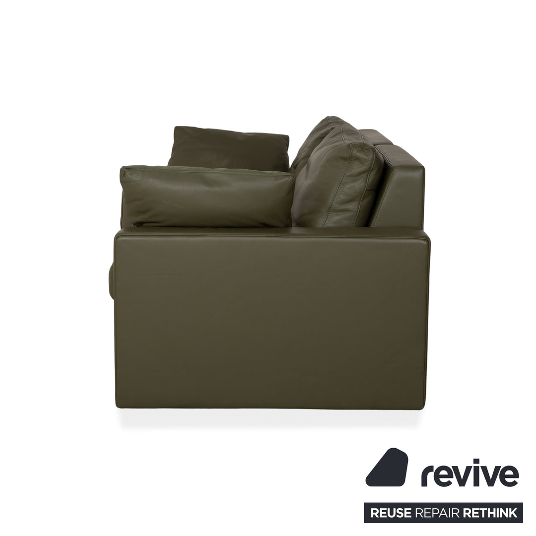 Canapé deux places en cuir vert olive FSM Claro avec fonctions manuelles et électriques