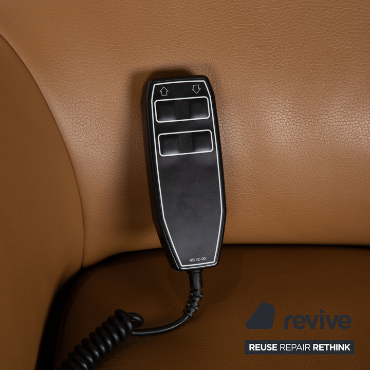 FSM Stand Up Leder Sessel Braun Camel elektrische Funktion Aufstehhilfe Akku