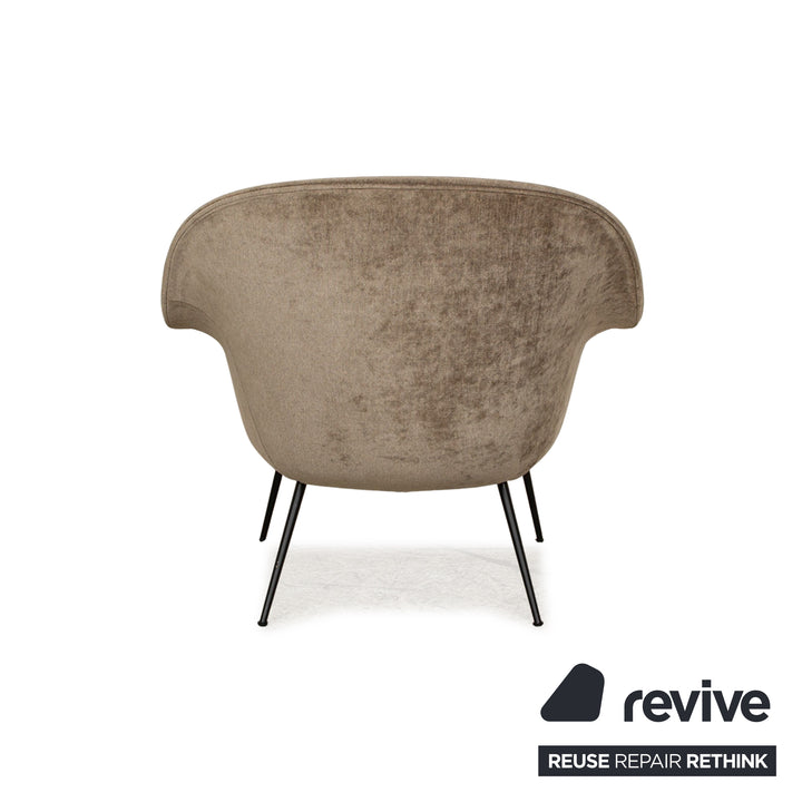 Gubi BAT fauteuil en tissu marron marron vert structure noir
