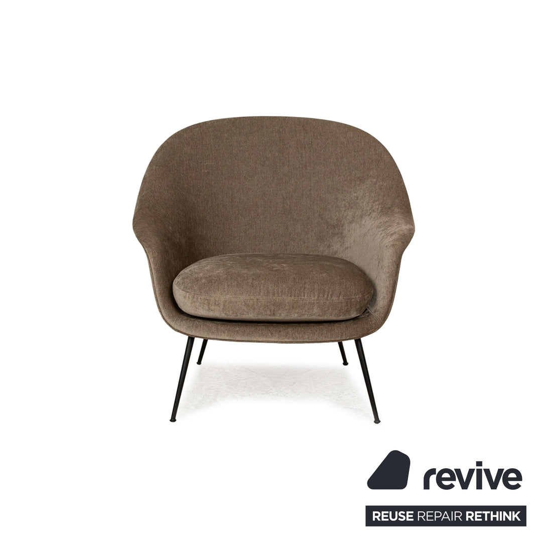 Gubi BAT fauteuil en tissu marron marron vert structure noir