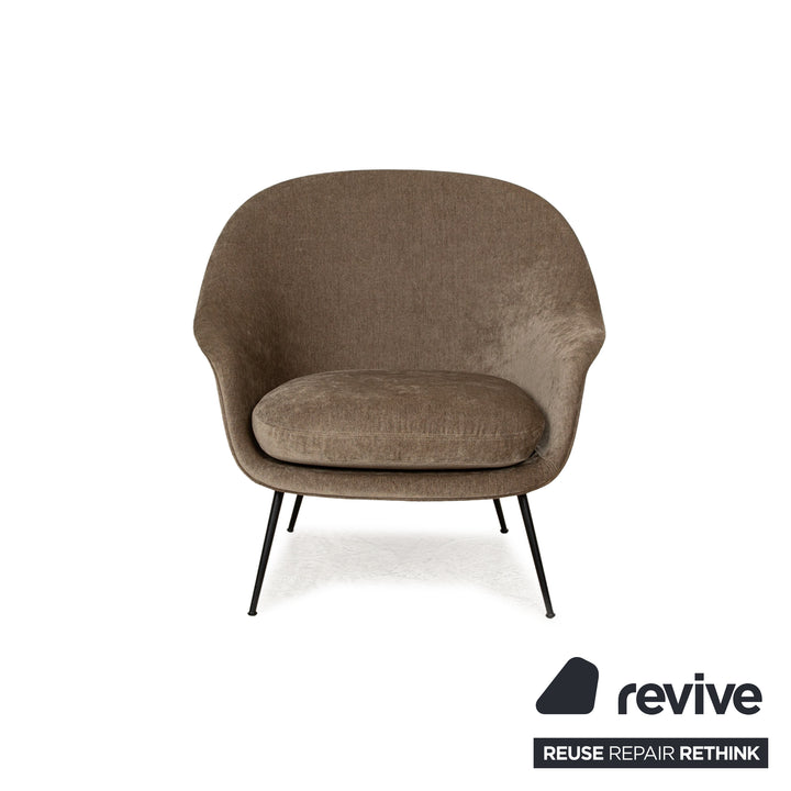 Gubi BAT fauteuil en tissu marron marron vert structure noir