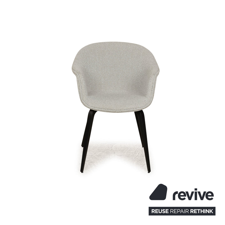 Chaise de salle à manger Gubi Bat Chair Grey Chaise à coque rembourrée Chaise de salle à manger Pieds en bois