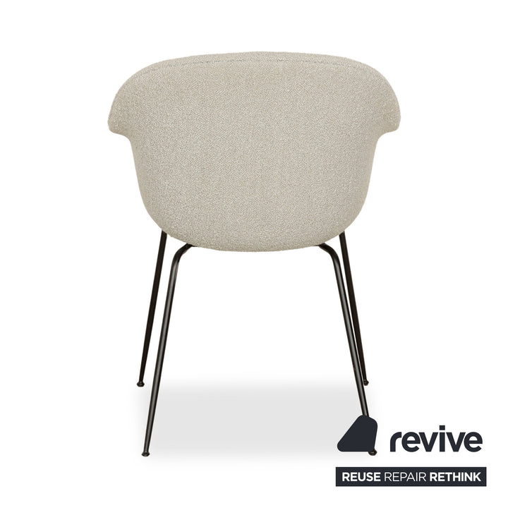 Chaise Beetle BAT en tissu gris de Gubi