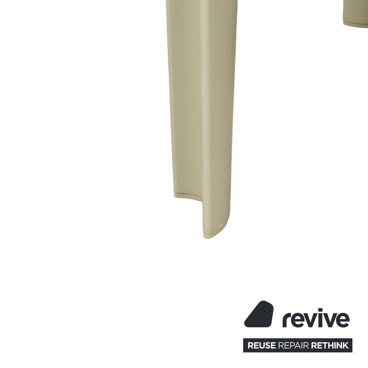 Gubi F300 Stoff Sessel Gelb Creme Eierschale