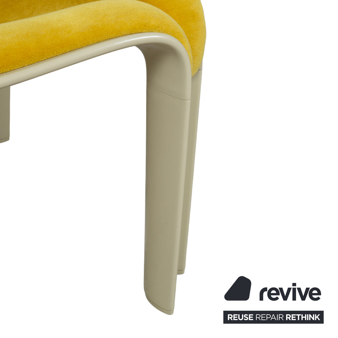 Gubi F300 Stoff Sessel Gelb Creme Eierschale
