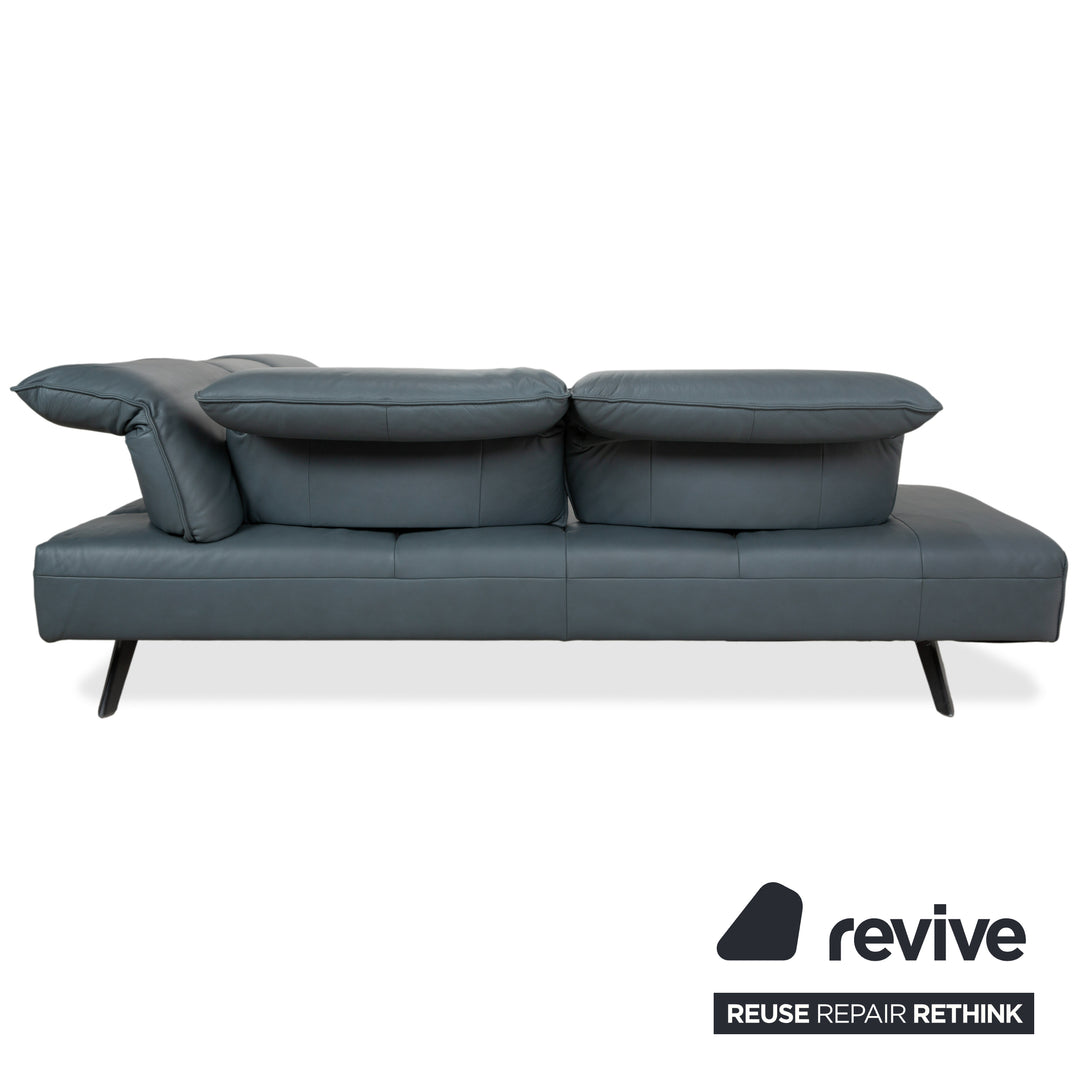 Canapé d'angle en cuir Himolla Biella avec pouf, bleu-gris pétrole, réglage manuel et électrique.