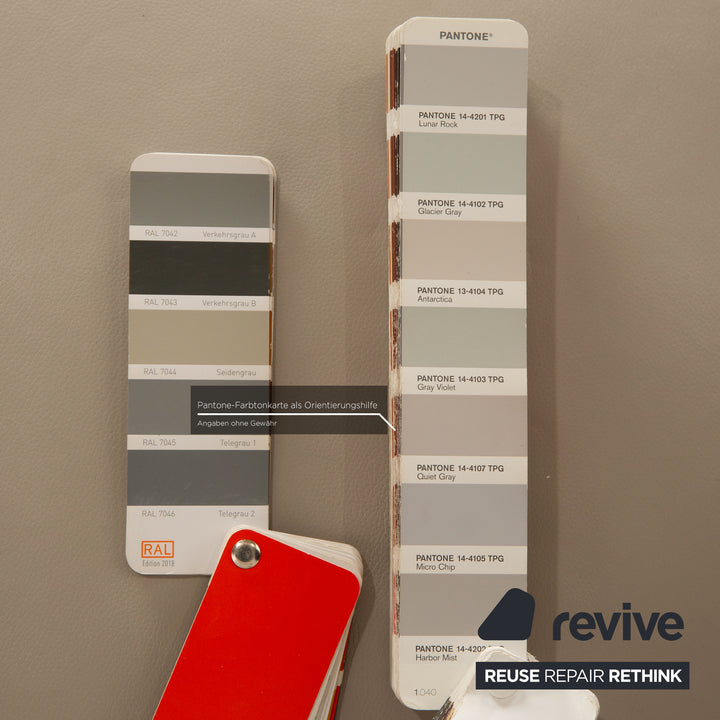 Himolla Cumuly leather armchair light gray manual function