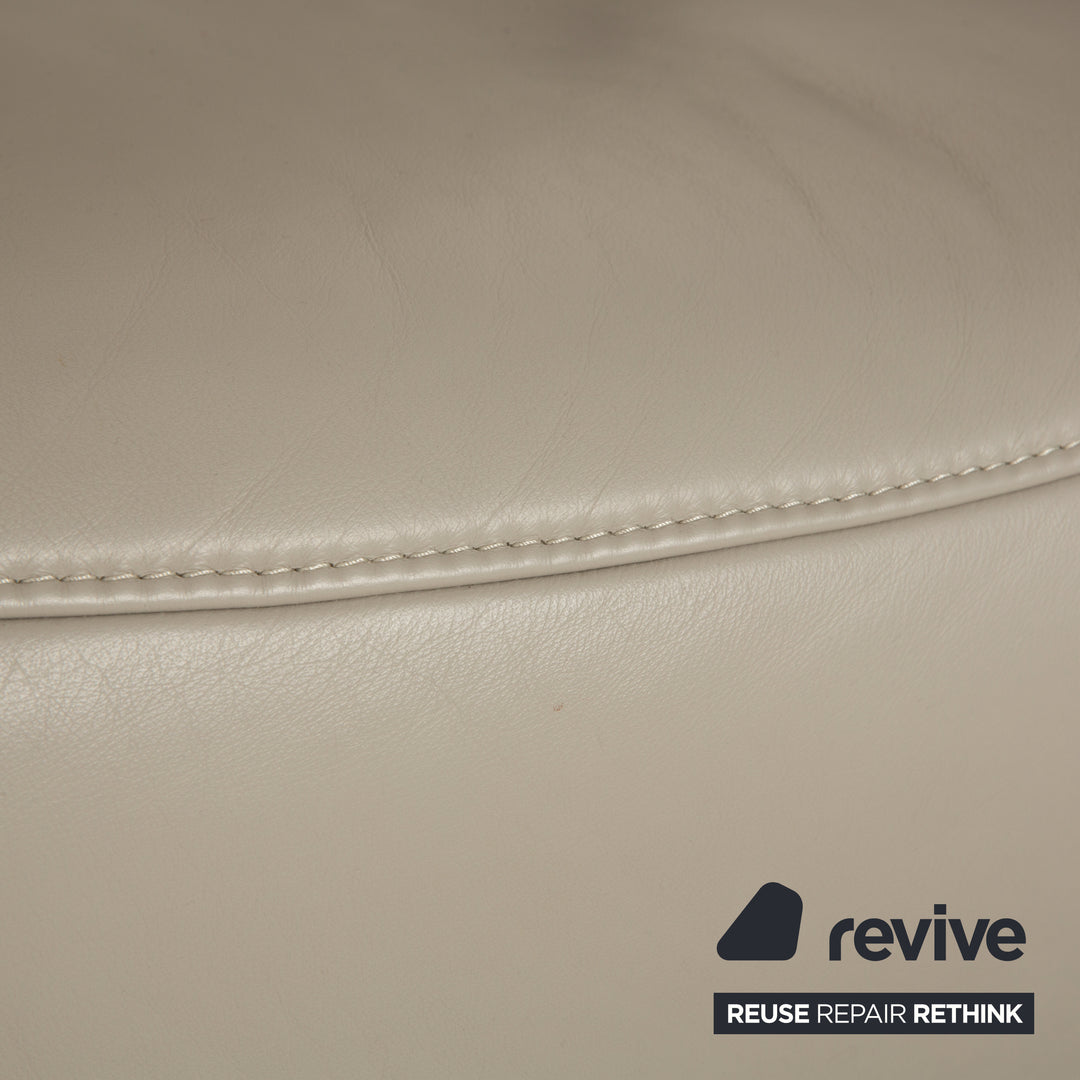 Ensemble de canapés en cuir Himolla Cumuly beige gris clair trois places deux places