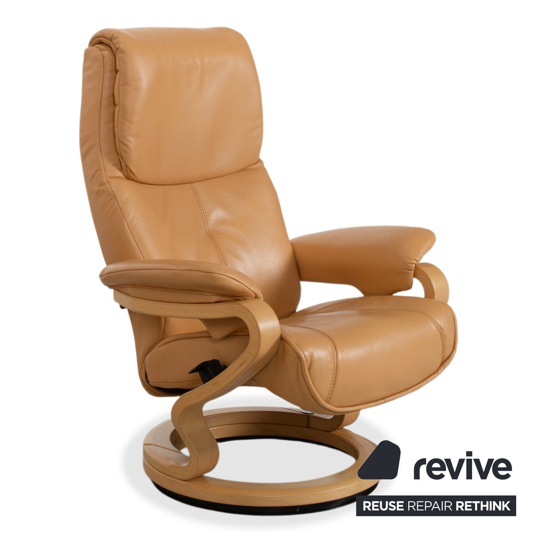 Fauteuil en cuir Himolla marron cognac avec pouf