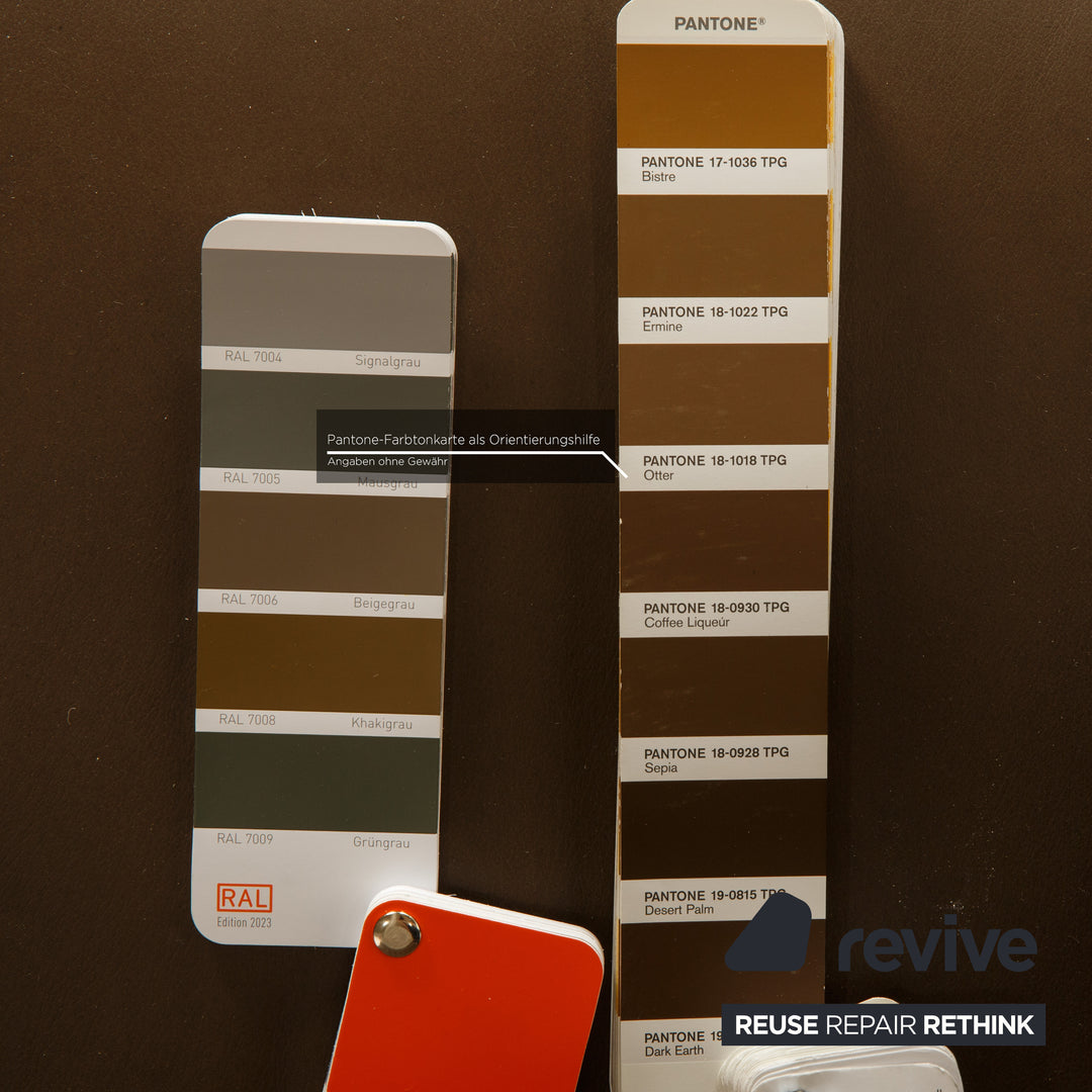 Hukla leather armchair brown