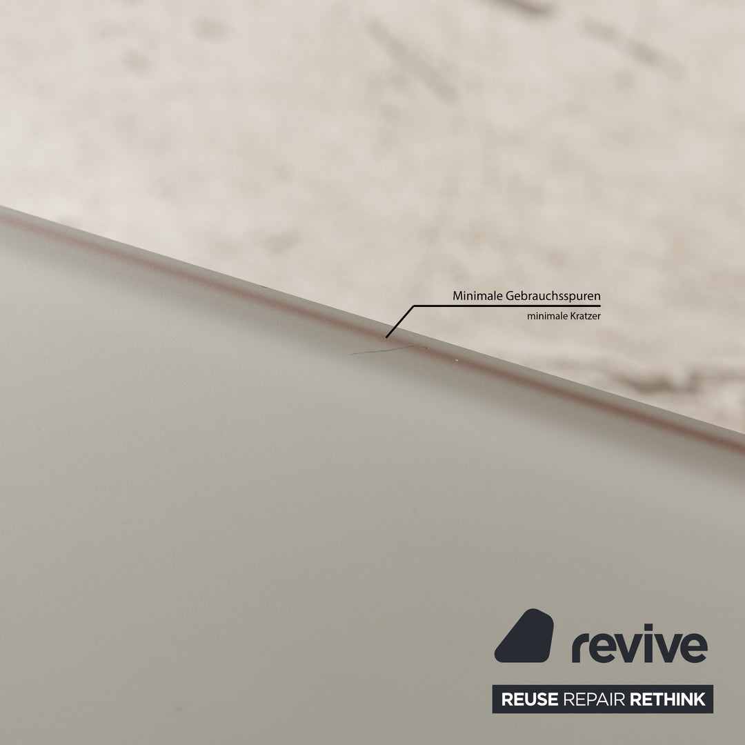 Buffet en bois Hülsta Aunis avec portes coulissantes en verre marron et vitrine