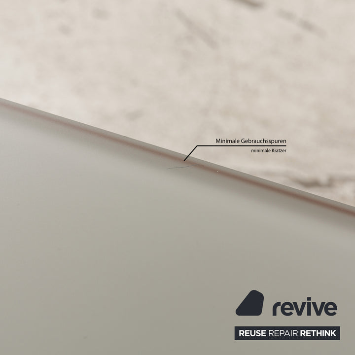 Buffet en bois Hülsta Aunis avec portes coulissantes en verre marron et vitrine