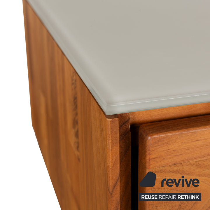 Buffet en bois Hülsta Aunis avec portes coulissantes en verre marron et vitrine