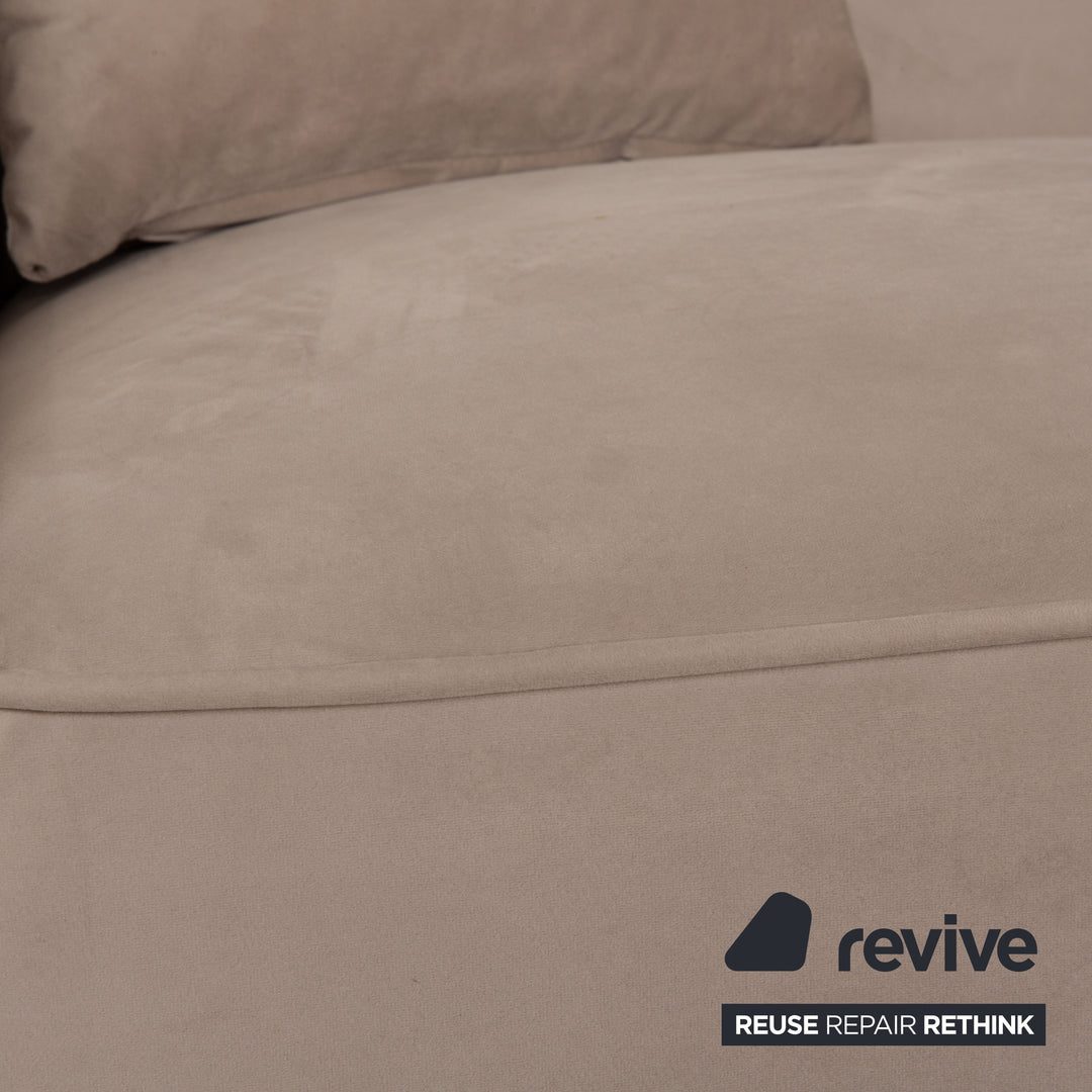 IconX STUDIOS Beluga Samt Stoff Ecksofa Creme Recamiere rechts & links