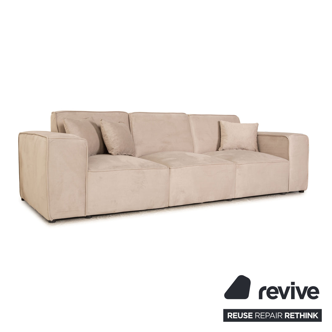 IconX STUDIOS Beluga Samt Stoff Viersitzer Sofa Couch Beige Hellgrau