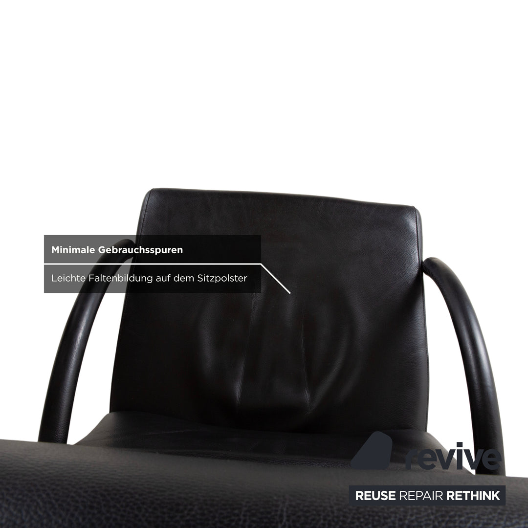 IP Design Curve Leder Sessel schwarz manuelle Funktion Relaxfunktion Design Prof. Stefan Heiliger