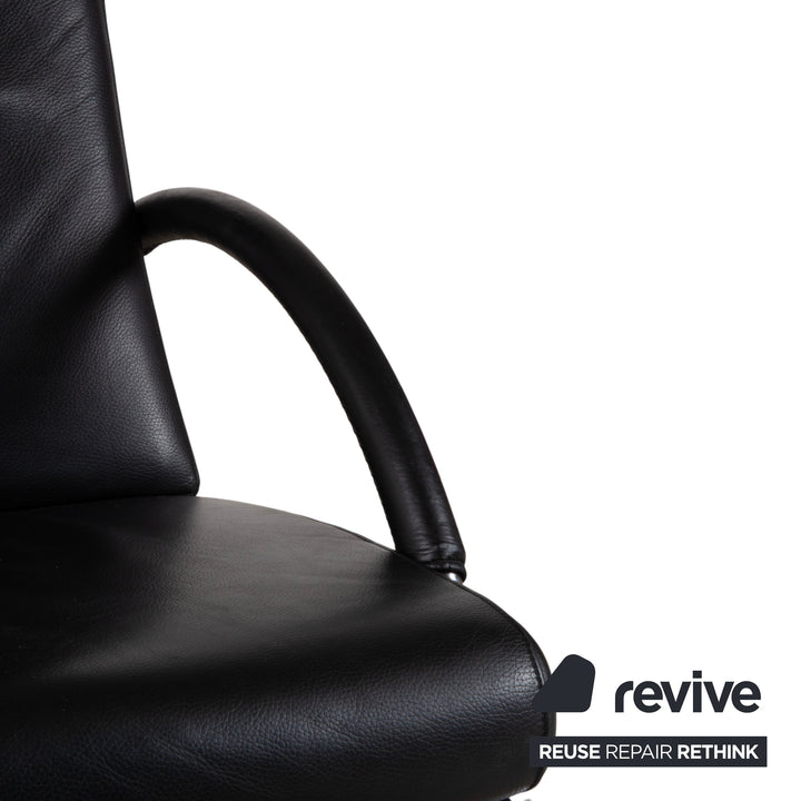 IP Design Curve Leder Sessel schwarz manuelle Funktion Relaxfunktion Design Prof. Stefan Heiliger