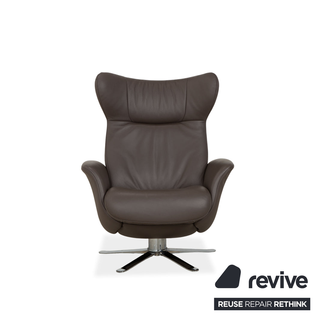 Fauteuil Joop 8115 en cuir gris taupe chromé, à réglage manuel, avec repose-pieds.