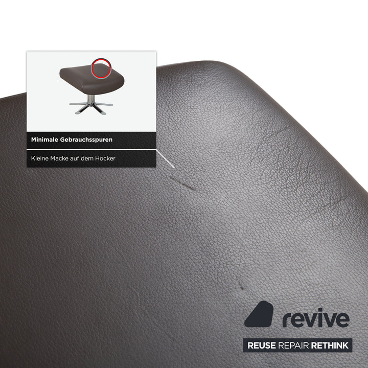 Fauteuil Joop 8115 en cuir gris taupe chromé, à réglage manuel, avec repose-pieds.