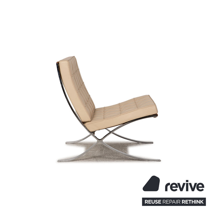 Knoll International Fauteuil en Cuir Barcelona Crème Beige Blanc Bauhaus par Ludwig Mies van der Rohe