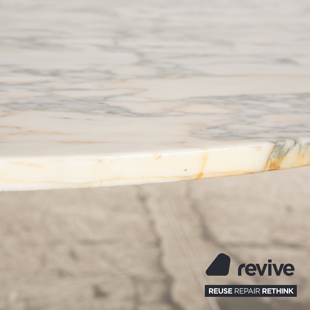 Knoll International Saarinen Tulip Marble Stone Dining Table White 130 x 130 x 72 cm