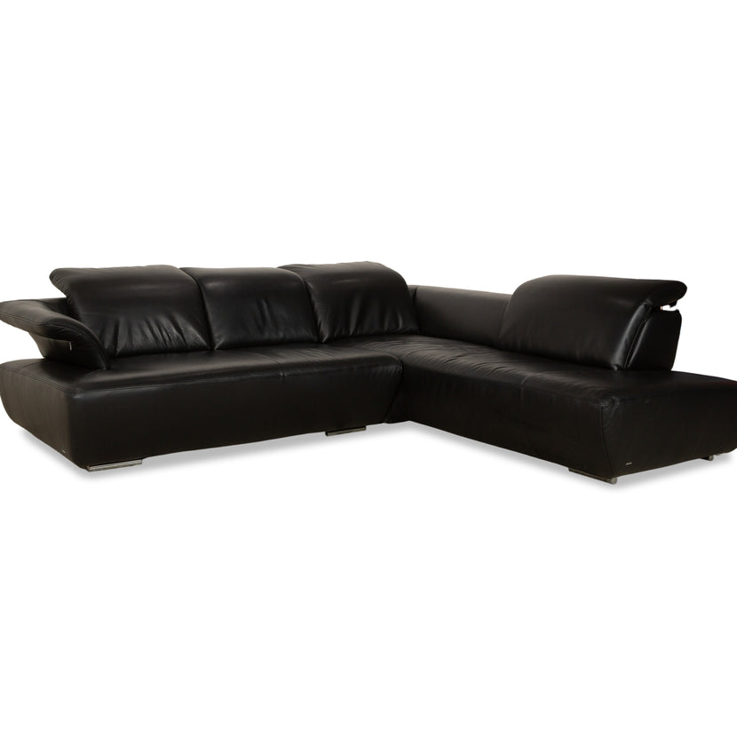 Canapé d'angle en cuir noir Koinor Avanti à fonction manuelle