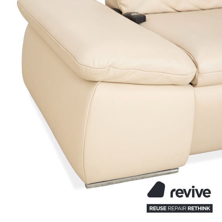 Canapé électrique deux places en cuir crème Koinor Ella