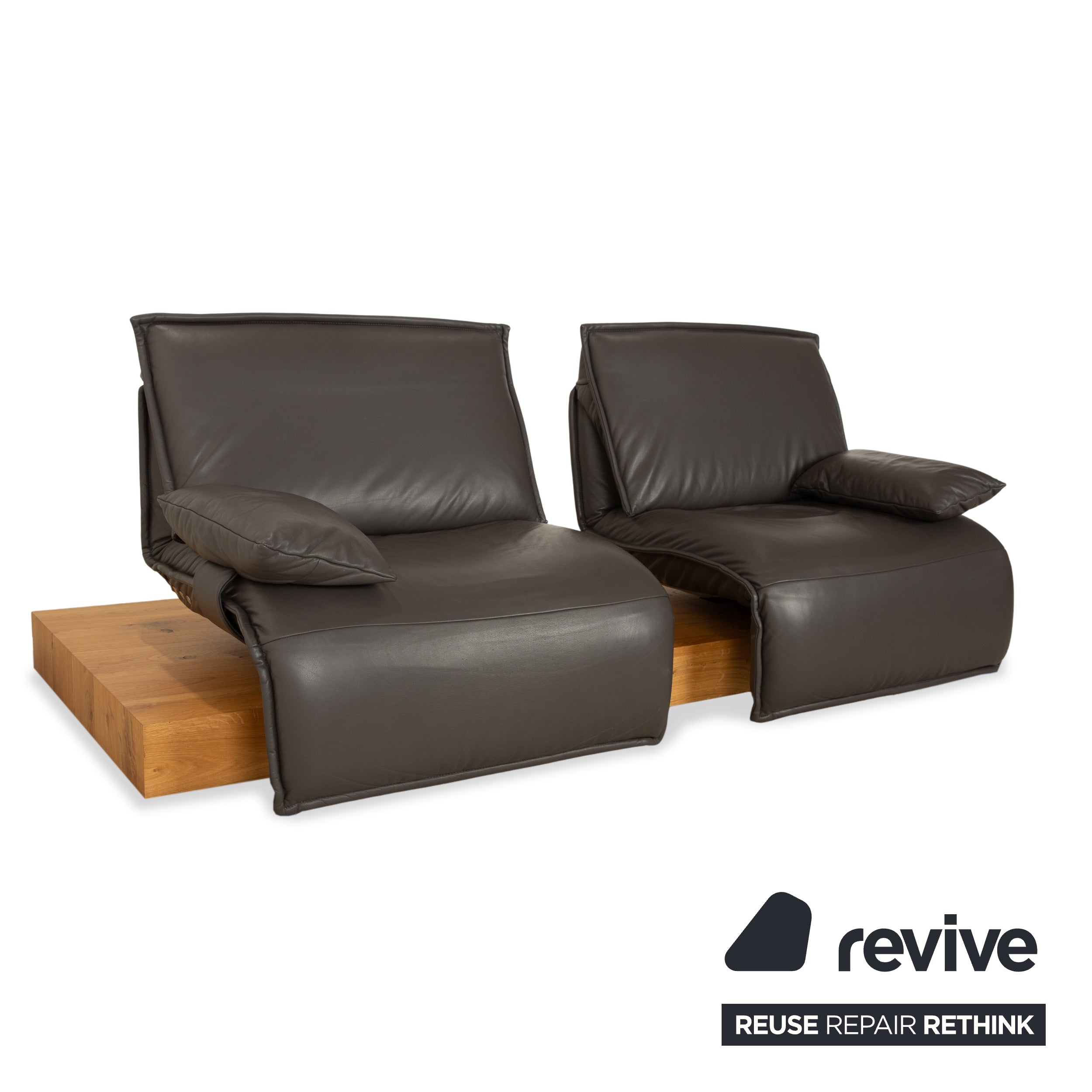 Canapé électrique deux places Koinor Free Motion Edit 1 en cuir gris anthracite.